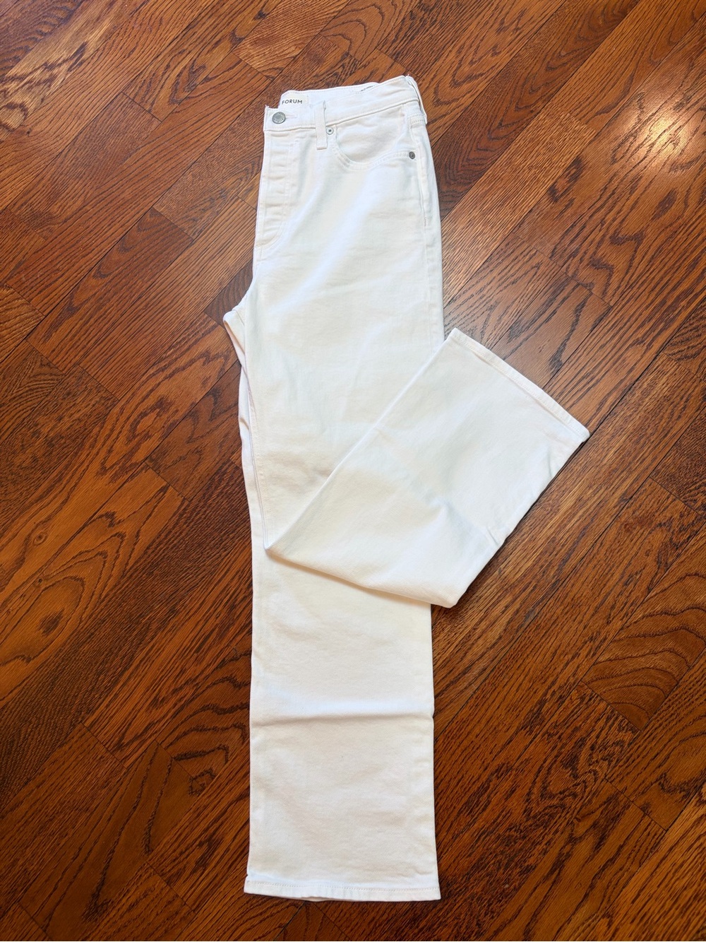 Aritzia Denim Forum Arlo High Rise White Jeans New w/out tags